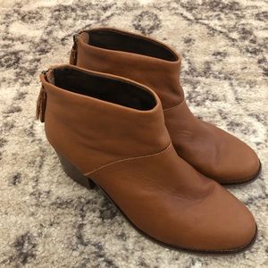 TOMS Leila leather ankle bootie